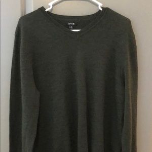 APT. 9 V Neck Sweater